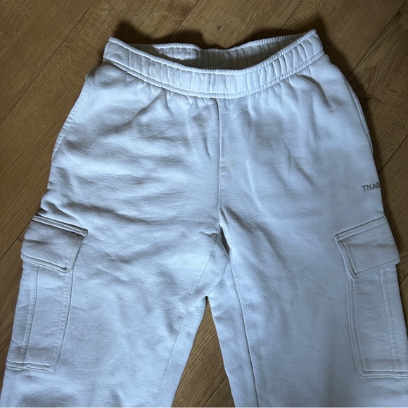 TNA Pants - Aritzia TNA cargo sweats
